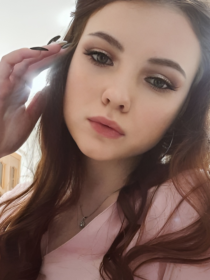 Любовь привлекальеная девушка из Мелитополя цена от 4000 руб