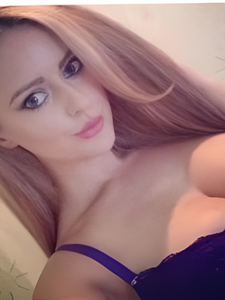 Юля привлекальеная девушка из Мелитополя цена от 2500 руб