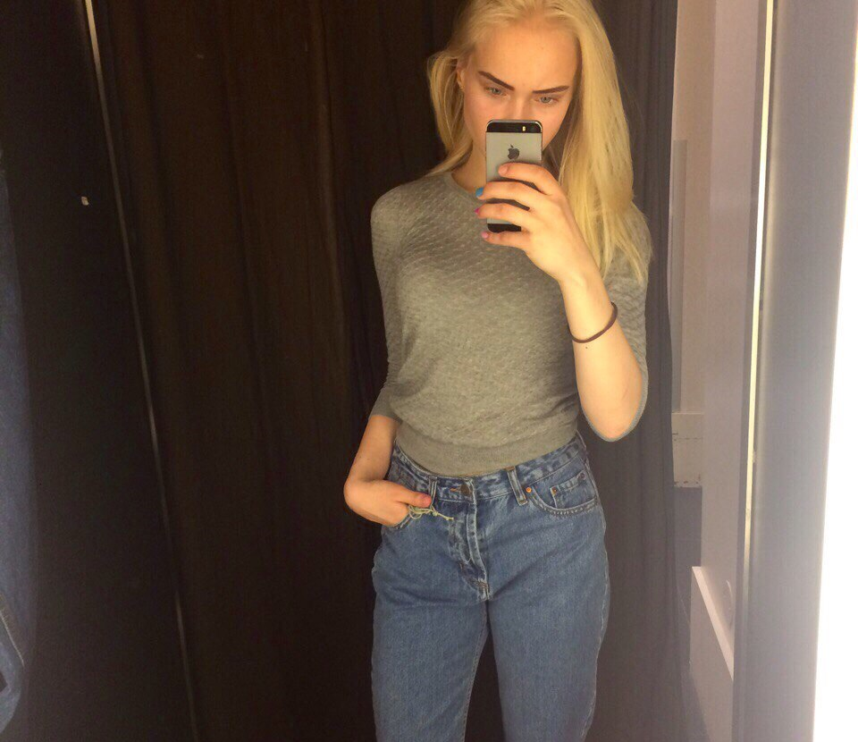 Есения привлекальеная девушка из Мелитополя цена от 3000 руб