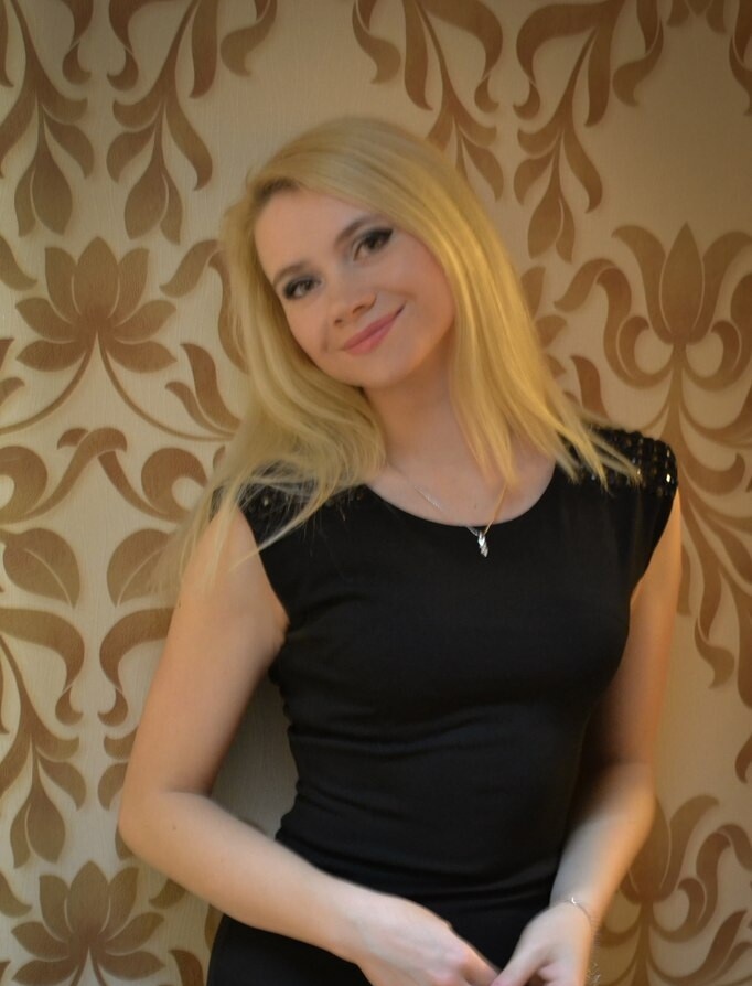 Карина привлекальеная девушка из Мелитополя цена от 3000 руб