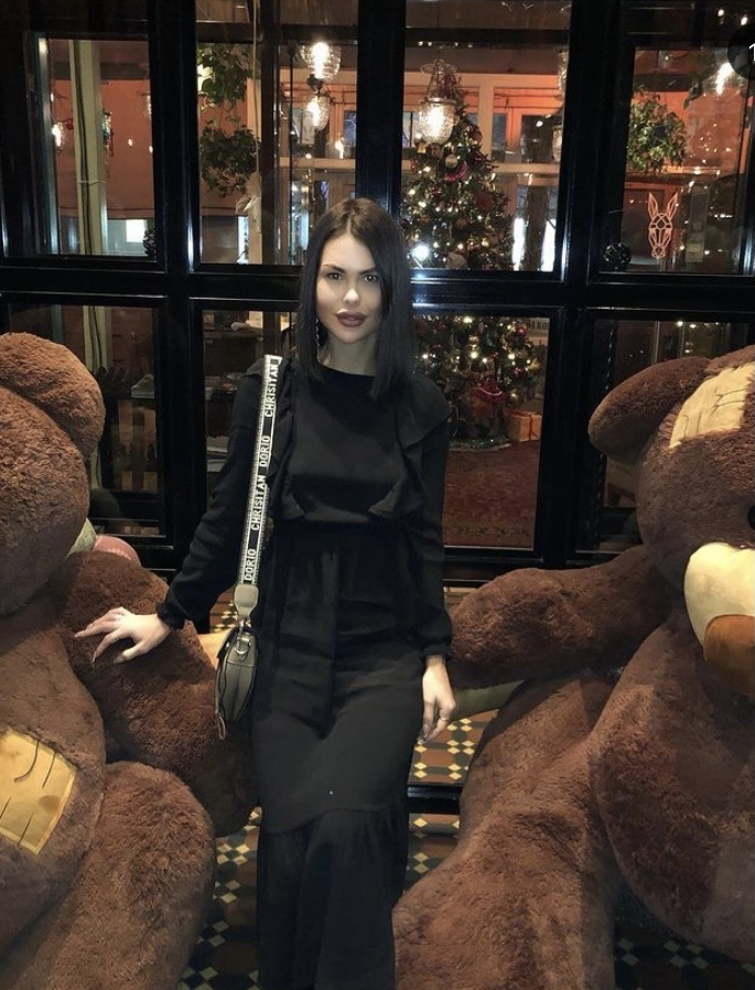 🎥 Марина привлекальеная девушка из Мелитополя цена от 3500 руб