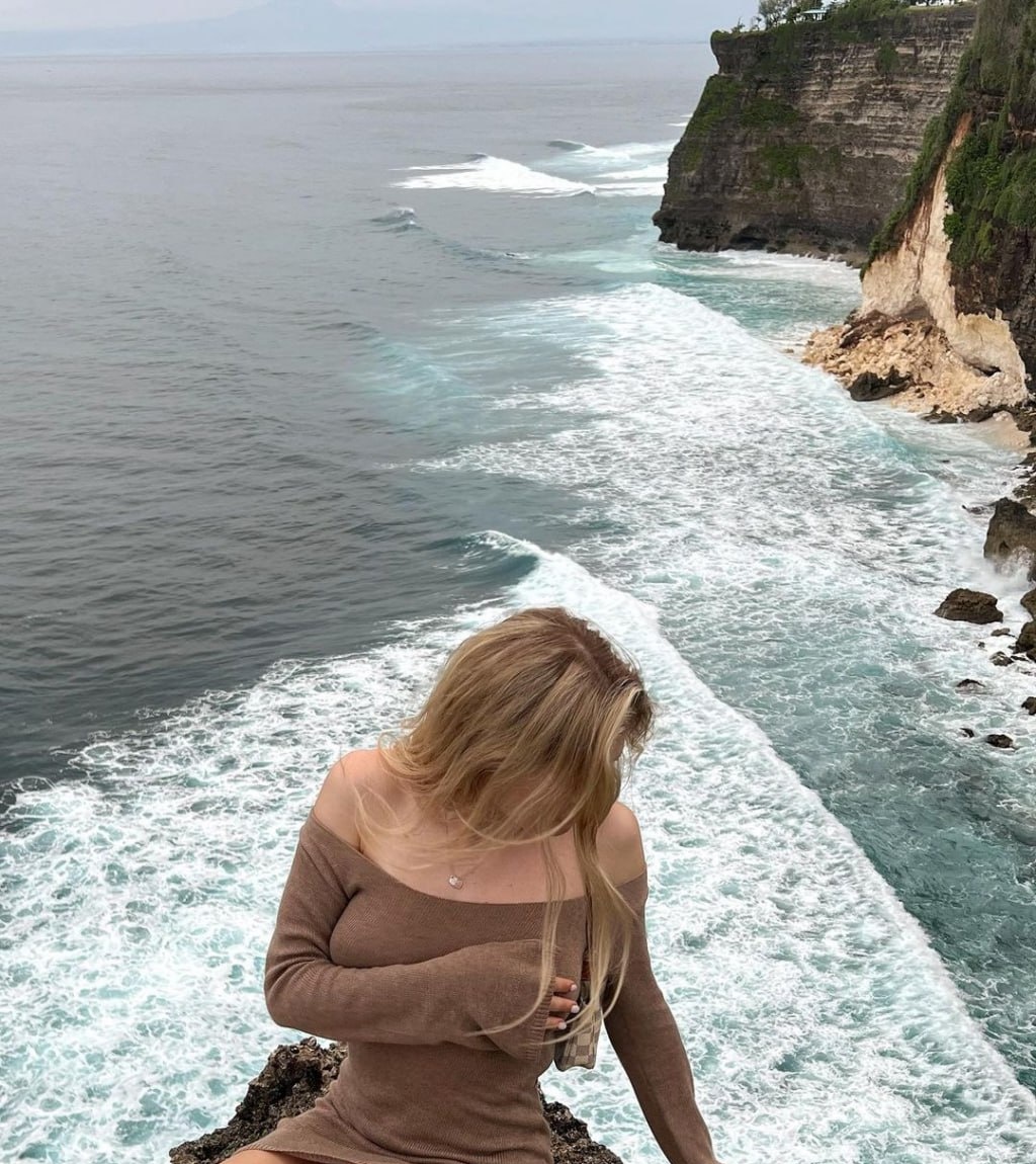 Ксения привлекальеная девушка из Мелитополя цена от 3000 руб