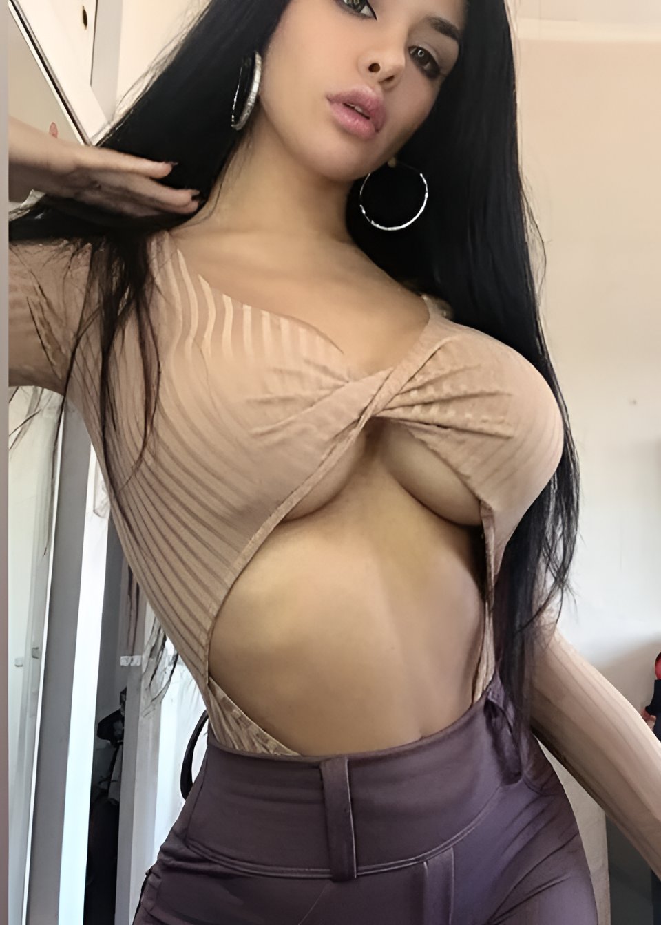 Соня привлекальеная девушка из Мелитополя цена от 2000 руб