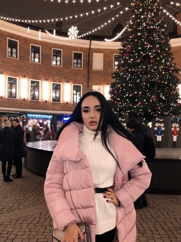 Арина привлекательная девушка из Мелитополя цена от 3000 руб