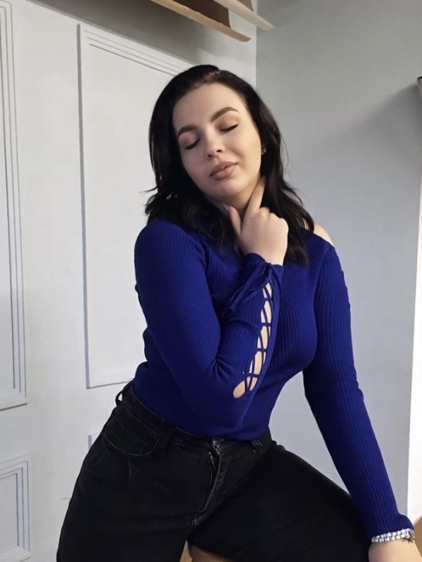 🎥 Дуня привлекательная девушка из Мелитополя цена от 7000 руб