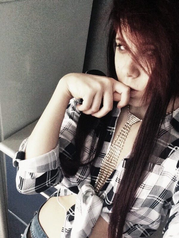 Милана привлекательная девушка из Мелитополя цена от 3000 руб