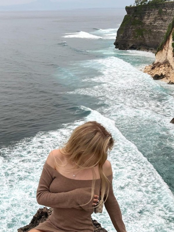 Ксения привлекательная девушка из Мелитополя цена от 3000 руб